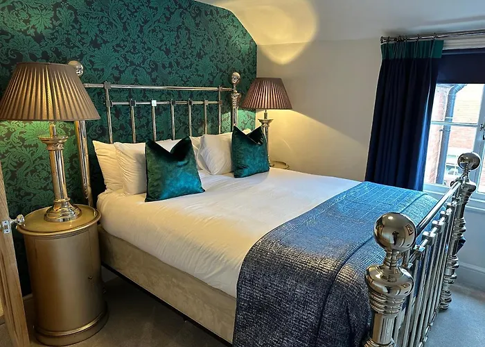 Shrewsbury Townhouse - Free Parking