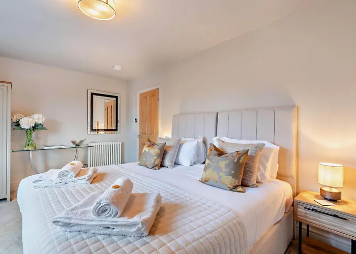 Shrewsbury Townhouse - Free Parking