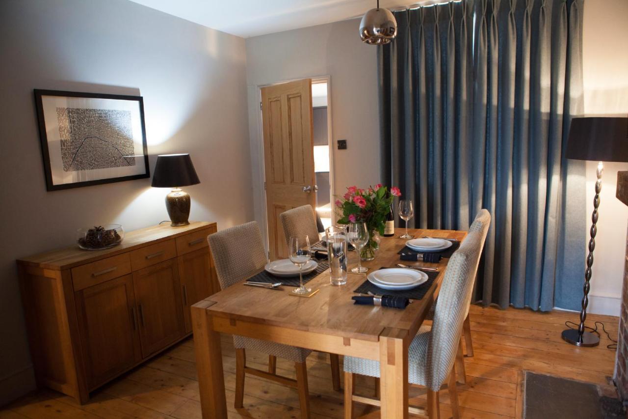 Townhouse - Free Parking *